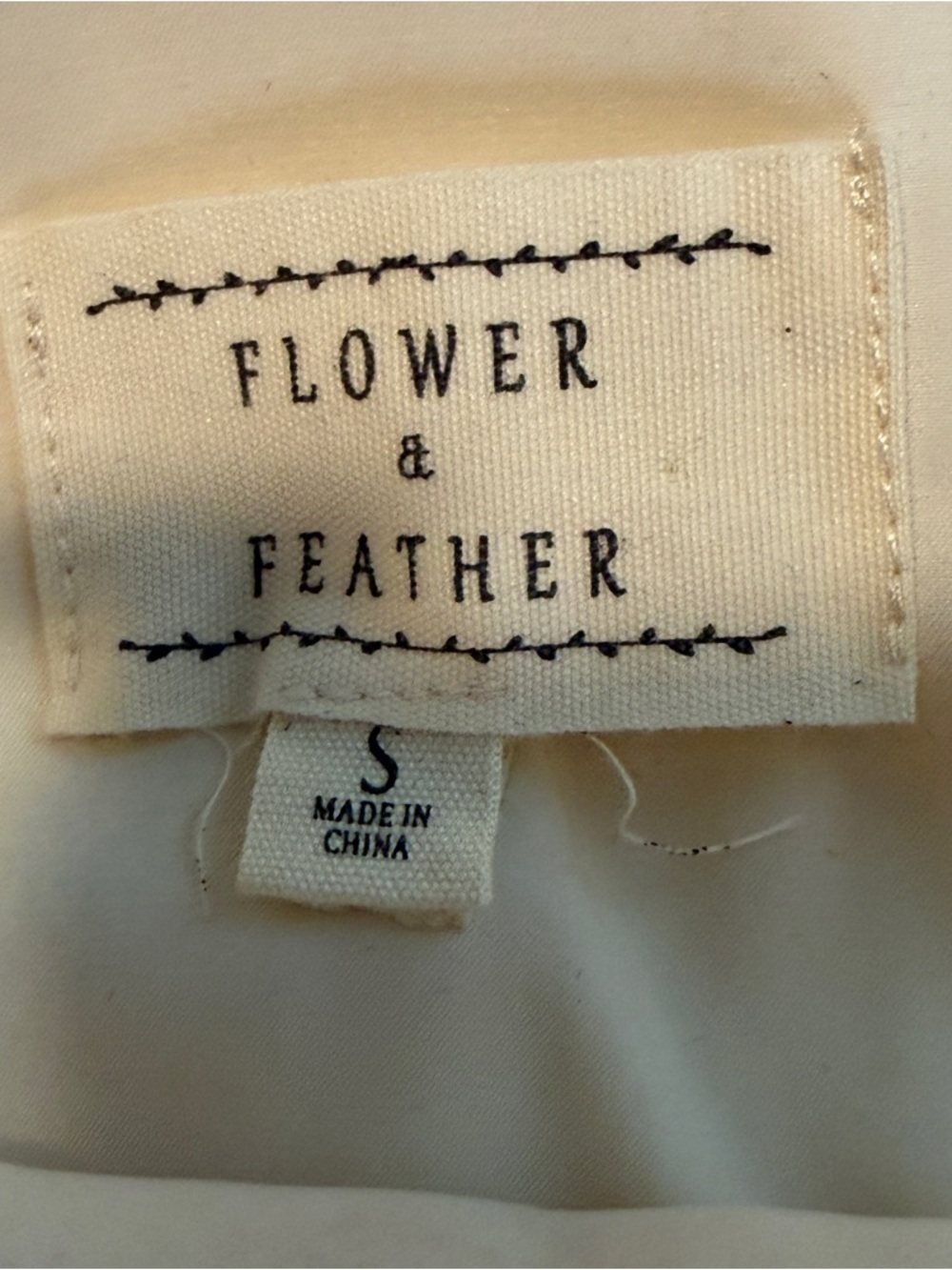 Flower & Feather Blouse - Picture 4 of 6